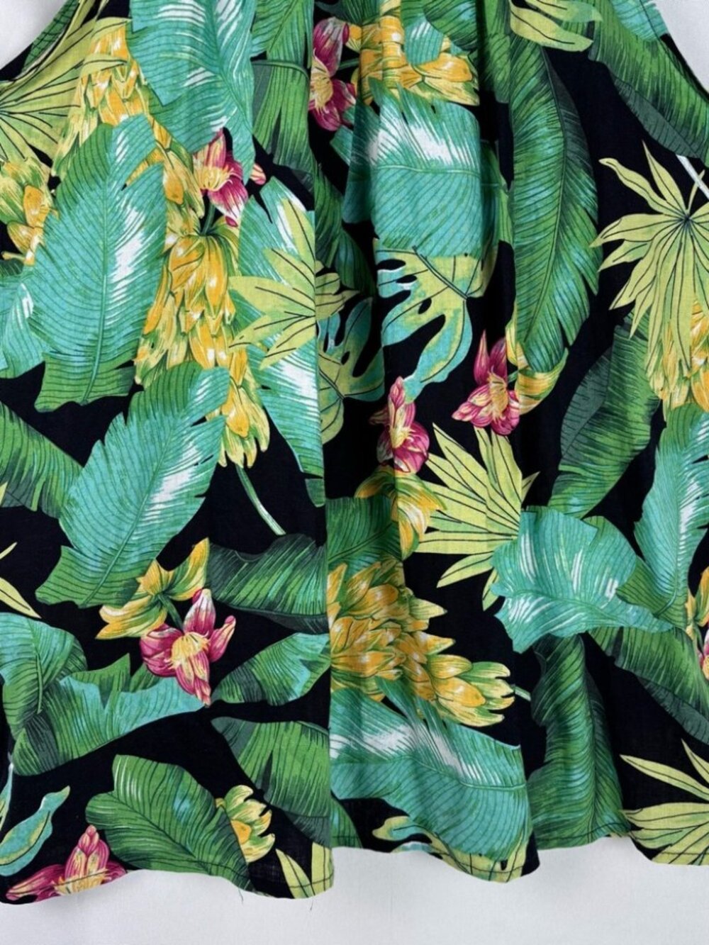 Nicole Miller Tropical Halter Top M Linen Blend Banana Leaf Floral Resort Wear - Picture 7 of 9